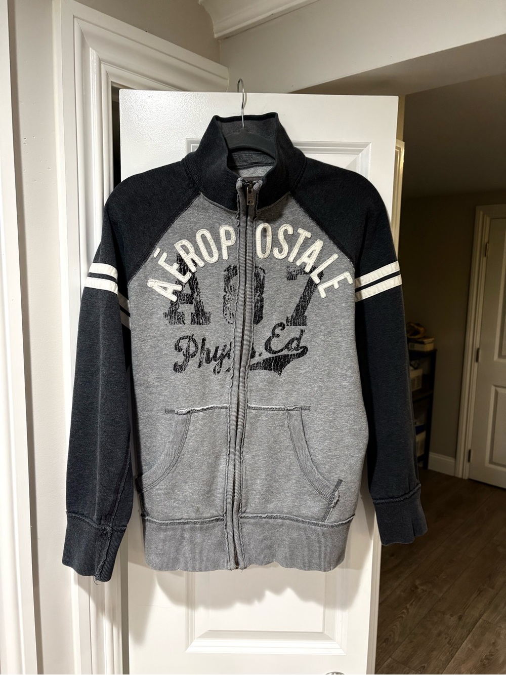 Aeropostale Men's Two-Tone Grey & Black Zip Jacket
